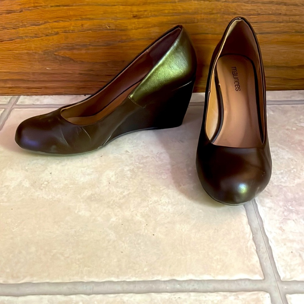 Brown Maurice’s wedges size 6.5